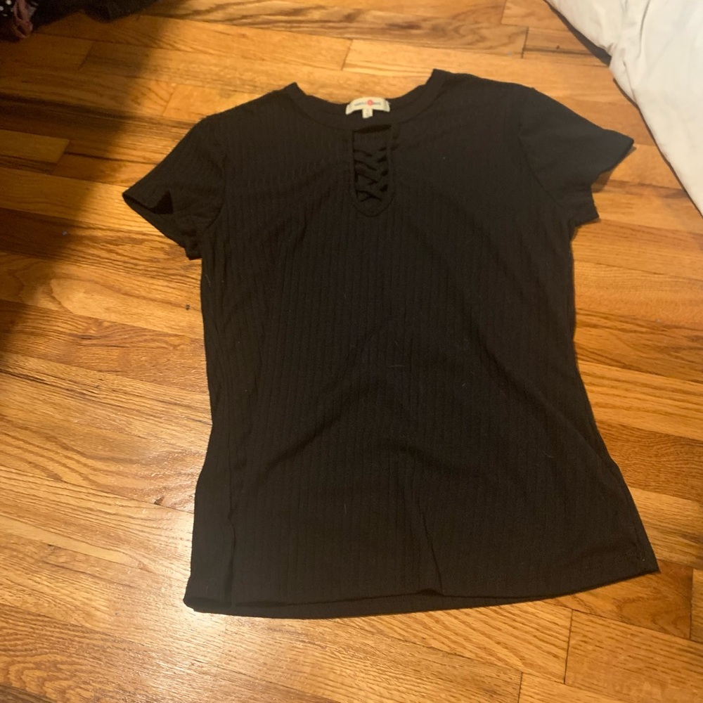black tee